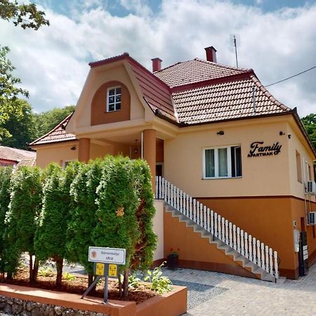 Family Apartman Miskolc Buitenkant foto