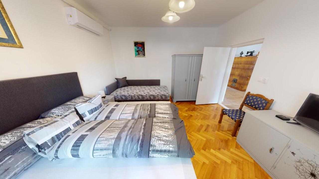 Family Apartman Miskolc Buitenkant foto