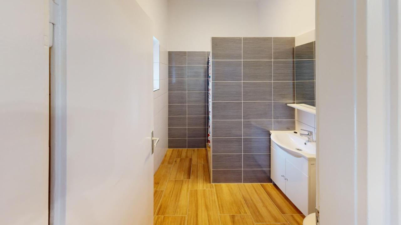 Family Apartman Miskolc Buitenkant foto