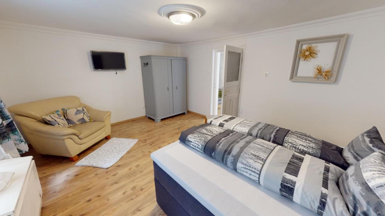 Family Apartman Miskolc Buitenkant foto