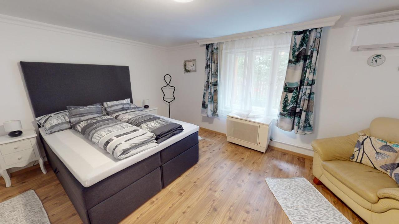Family Apartman Miskolc Buitenkant foto