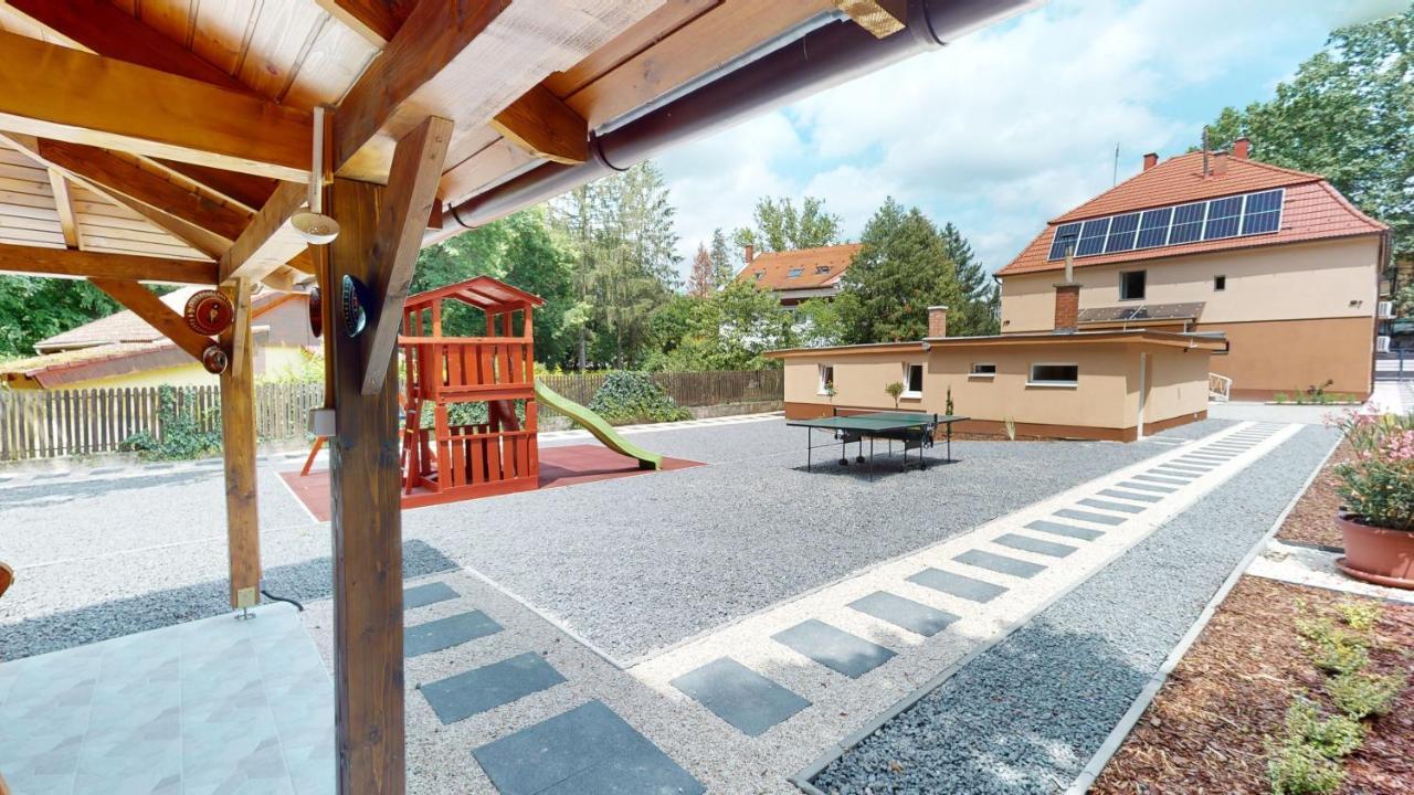 Family Apartman Miskolc Buitenkant foto