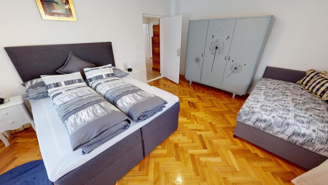 Family Apartman Miskolc Buitenkant foto