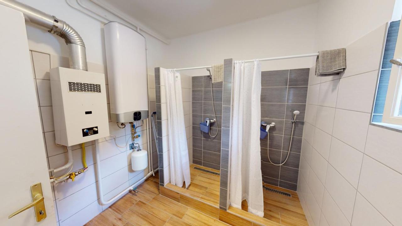 Family Apartman Miskolc Buitenkant foto