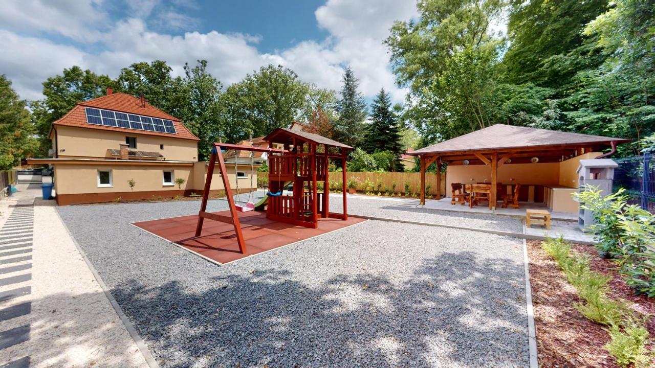 Family Apartman Miskolc Buitenkant foto